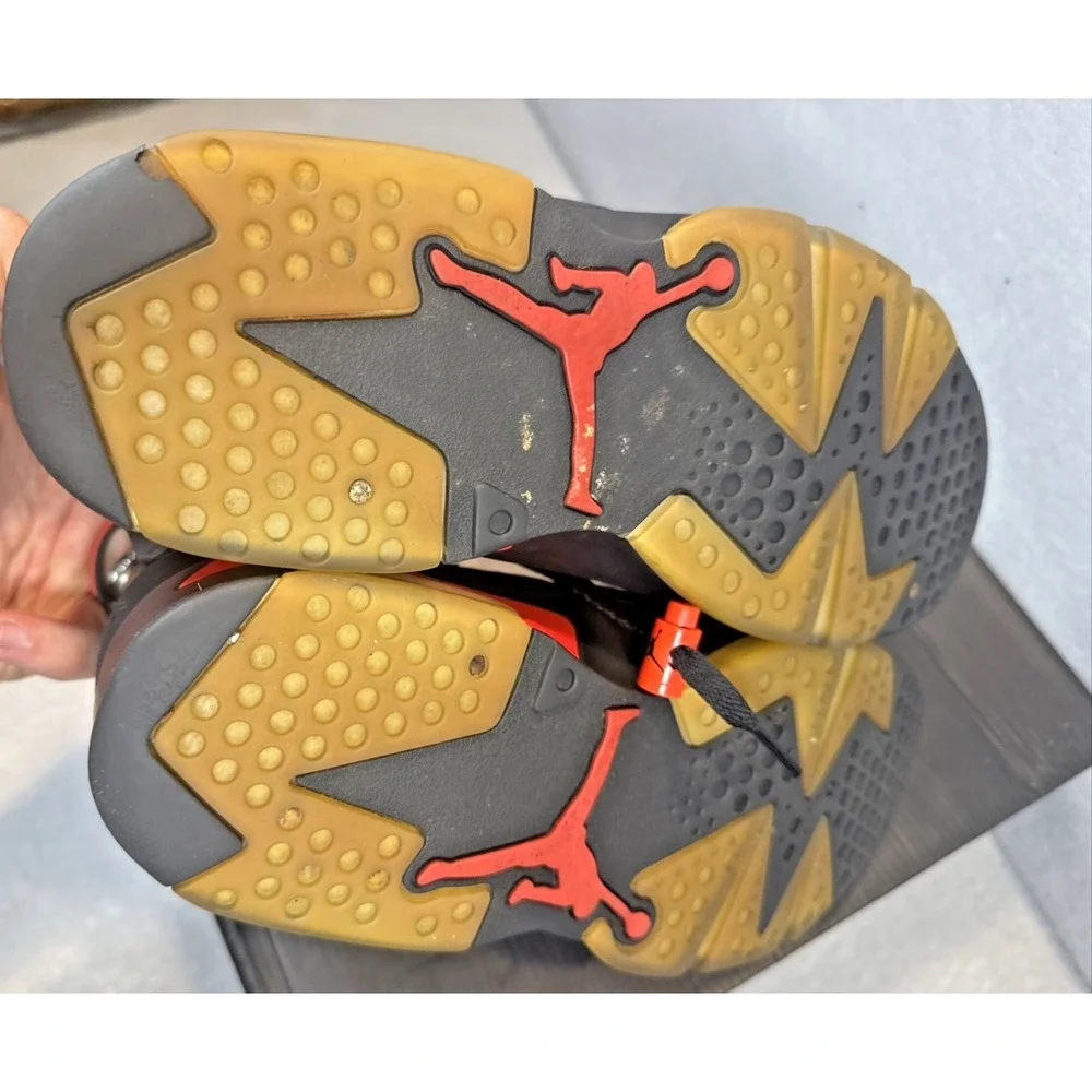 Jordan 6 Retro Black Infrared (2019) - Size 9.5 384664-060 Original box included